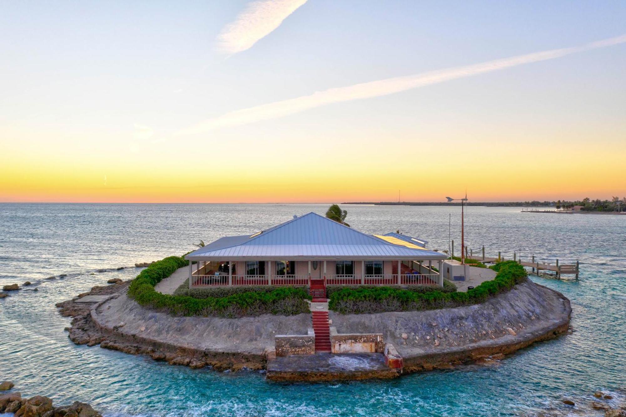 East Sister Rock Island Villa Marathon Exterior photo